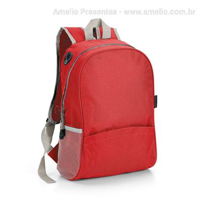 Mochila com saída para fone